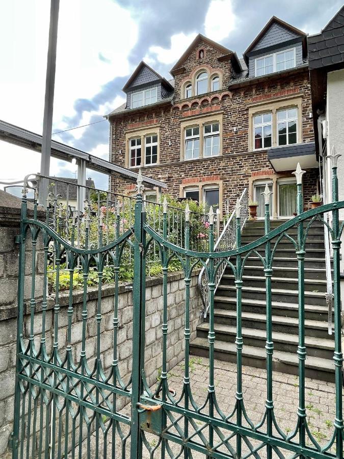 Altes Pfarrhaus Hotel Ernst Exterior photo